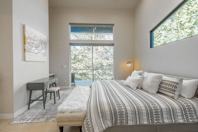 Building Photo - 255 Matterhorn Dr