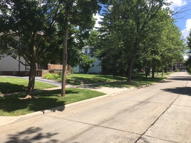 Building Photo - 3132 Meadowbrook Blvd