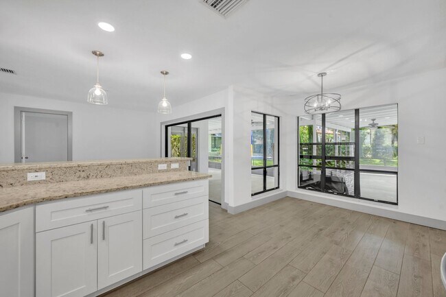 Building Photo - Waterbridge Stunner