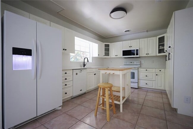 Building Photo - 4115 W Platt St