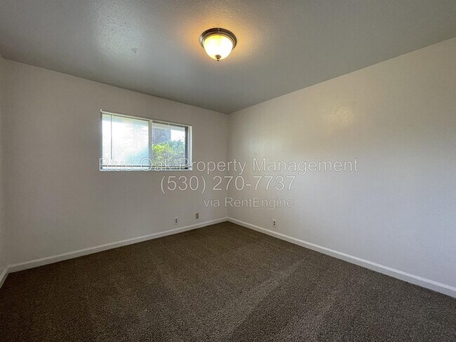 Building Photo - 470 Cimarron Dr