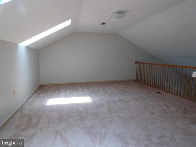 Building Photo - 114 Park Cove Dr