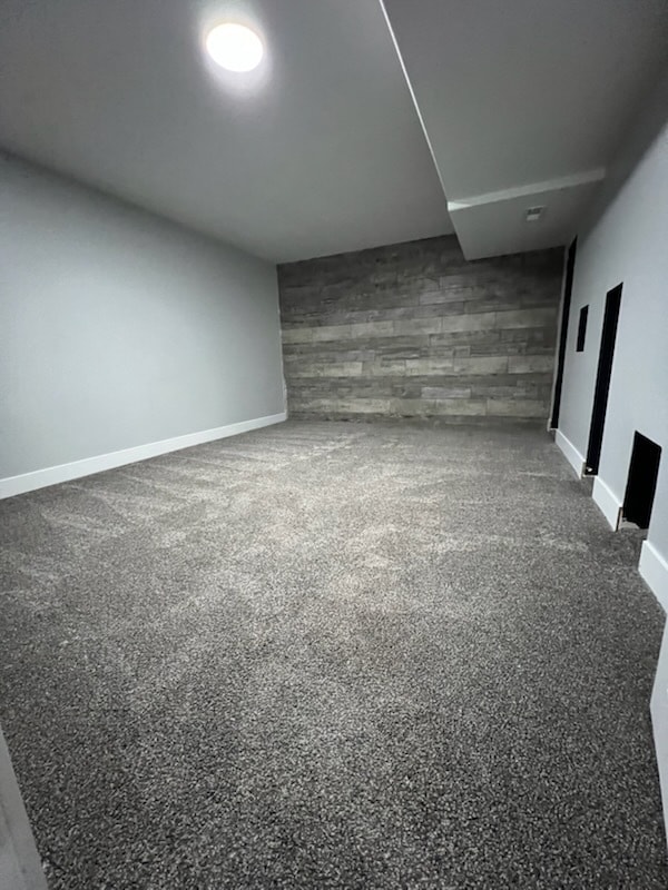 Building Photo - 47 360 E