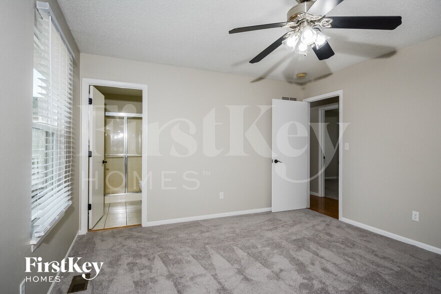 Building Photo - 2005 Rosedale Ct