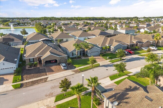 Building Photo - 3925 Green Sabal Dr