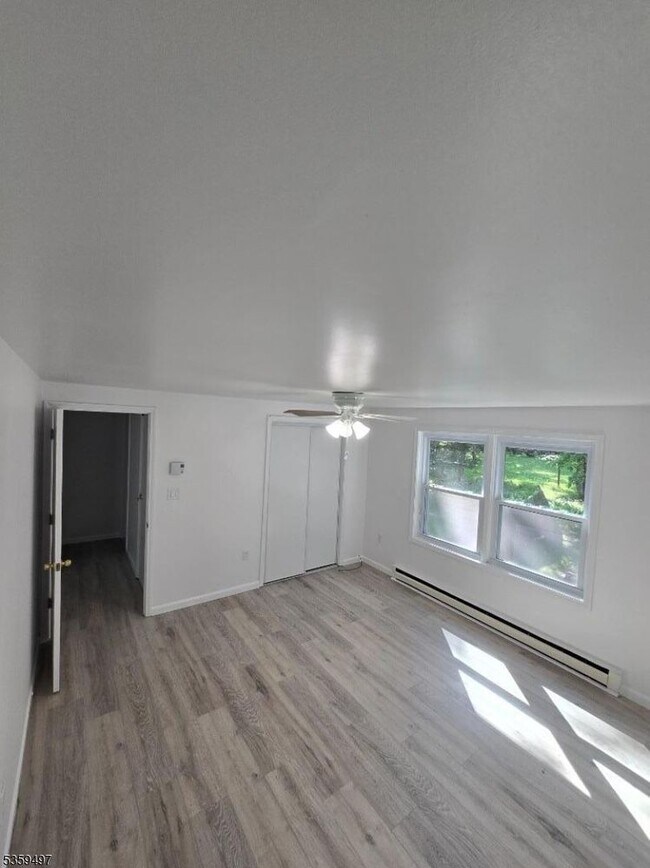 Building Photo - 125 Hemlock Hill