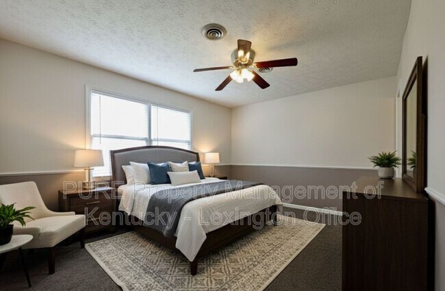 Building Photo - 305 Williamsburg Dr