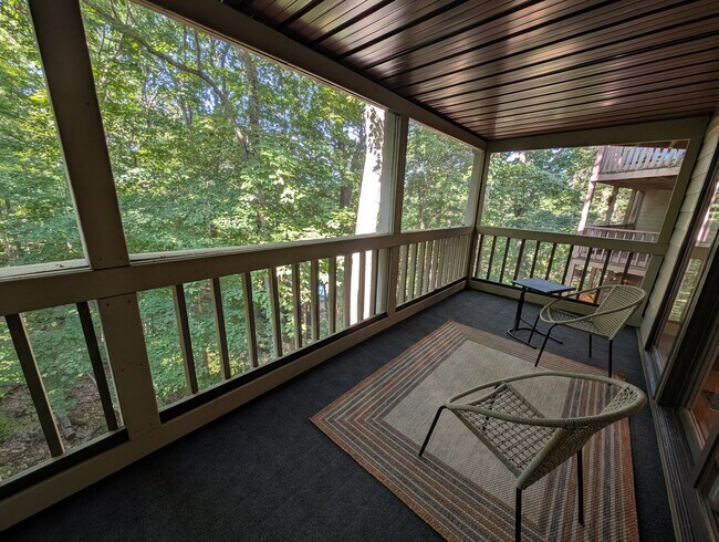 Building Photo - 9588 S Lake Ridge Dr