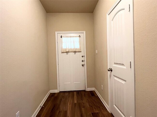 Building Photo - 104 Lassy Cove