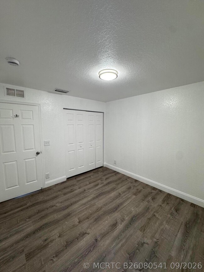 Building Photo - 1193 Colonial Palms Way