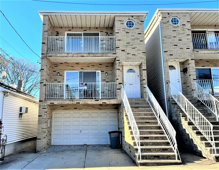 Building Photo - 6501 Durham Ave