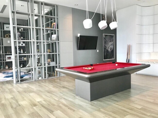 Building Photo - 1100 S Miami Ave