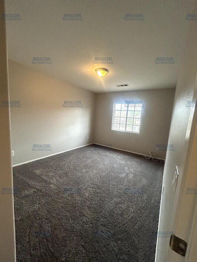 Building Photo - 34698 Yale Dr