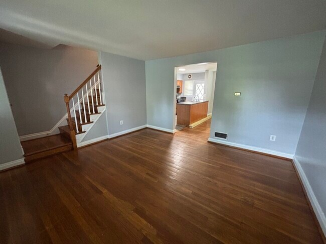 Building Photo - 3 bedrooms in 21239