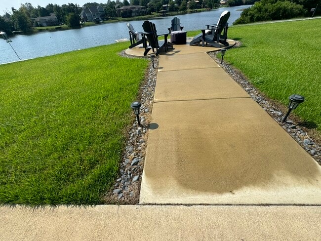 Building Photo - 3 Forest Lake Dr