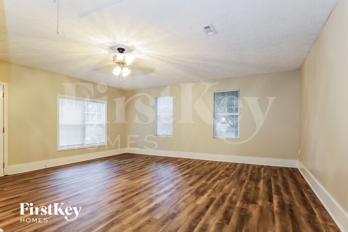 Building Photo - 35 Peachtree Way