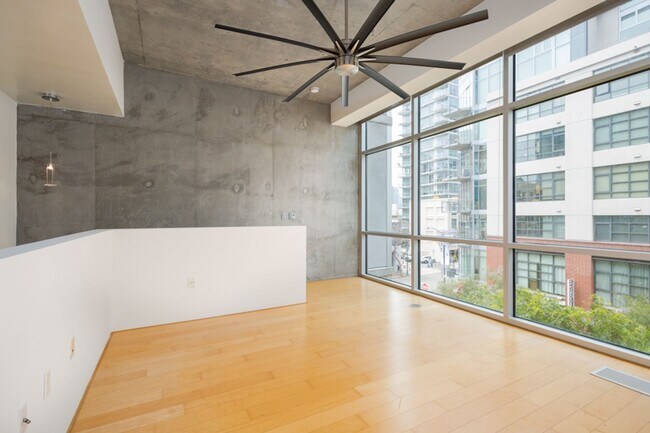 Building Photo - 2 bedroom 2 story East Village loft at Fah...
