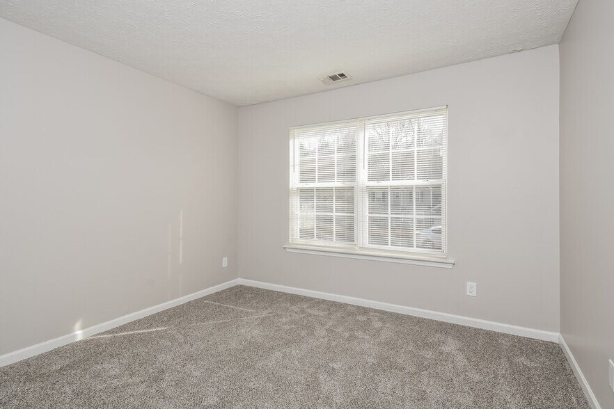 Building Photo - 41 Creekmoore Ct