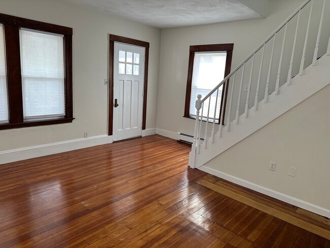 Building Photo - 29 Lanark Rd