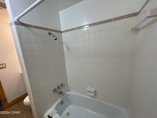 Building Photo - 305 Tarpon St