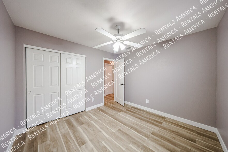 Building Photo - 133 W Muriel Dr