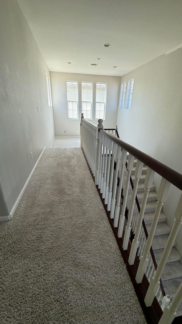 Building Photo - 123 Hearthstone Dr