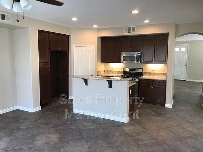 Building Photo - 28770 Oak Park Ln