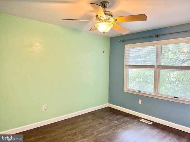 Building Photo - 3302 Aquia Dr