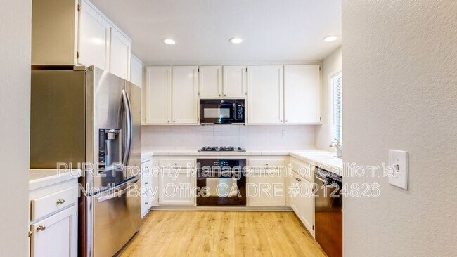 Building Photo - 5075 Charmian Dr