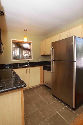 Building Photo - FREE RENT SPRING SPECIAL - 1 Bedroom Condo Near OHSU + Parking