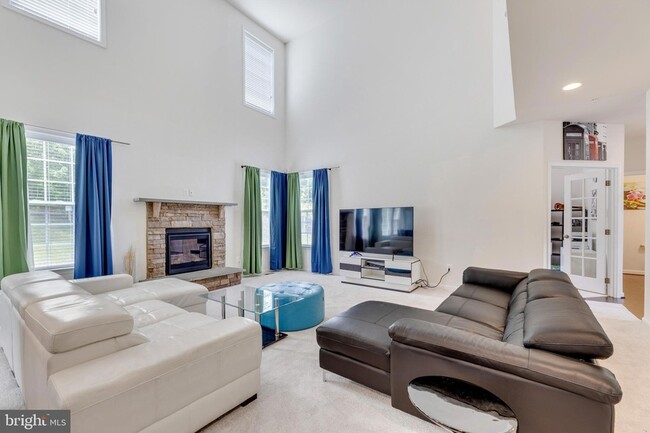 Building Photo - 2201 Monticello Ct