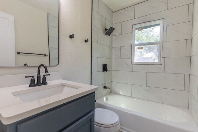 Building Photo - 3 Bedroom Rent to Own Home Available!