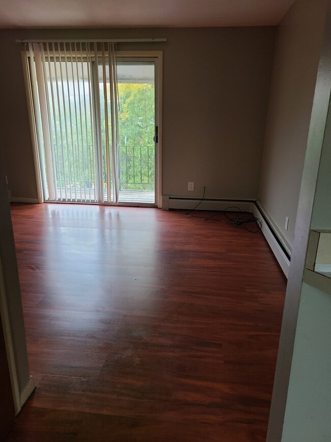 CARLIN ARMS 1101 Teall Ave Syracuse NY 13203 Apartment Finder