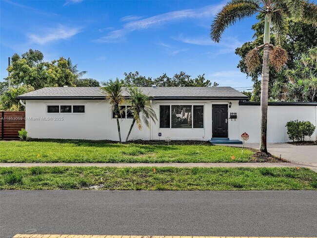 Building Photo - 2048 SW 37th Ave