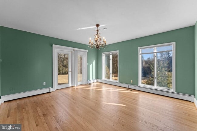 Building Photo - 901 Walker Rd