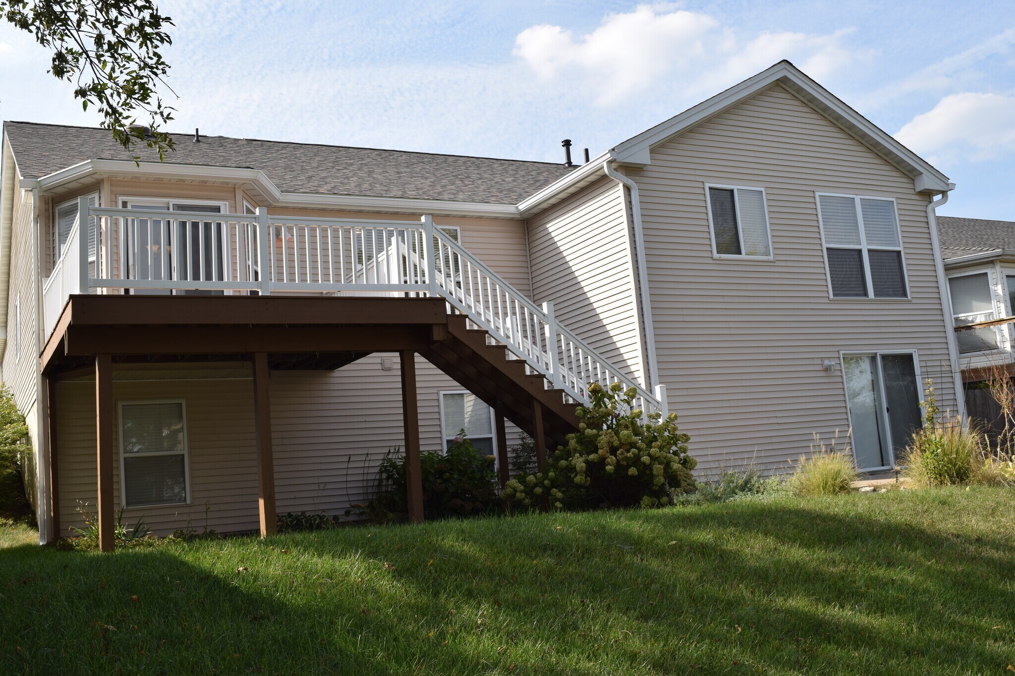 Building Photo - 354 Birchwood Crossing Ln