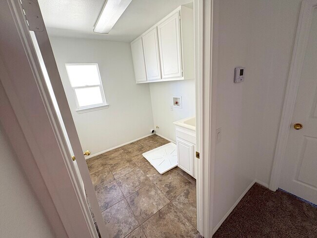 Building Photo - 31450 Pear Blossom Cir