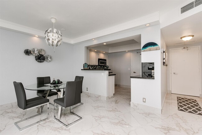 Building Photo - 3700 Galt Ocean Dr