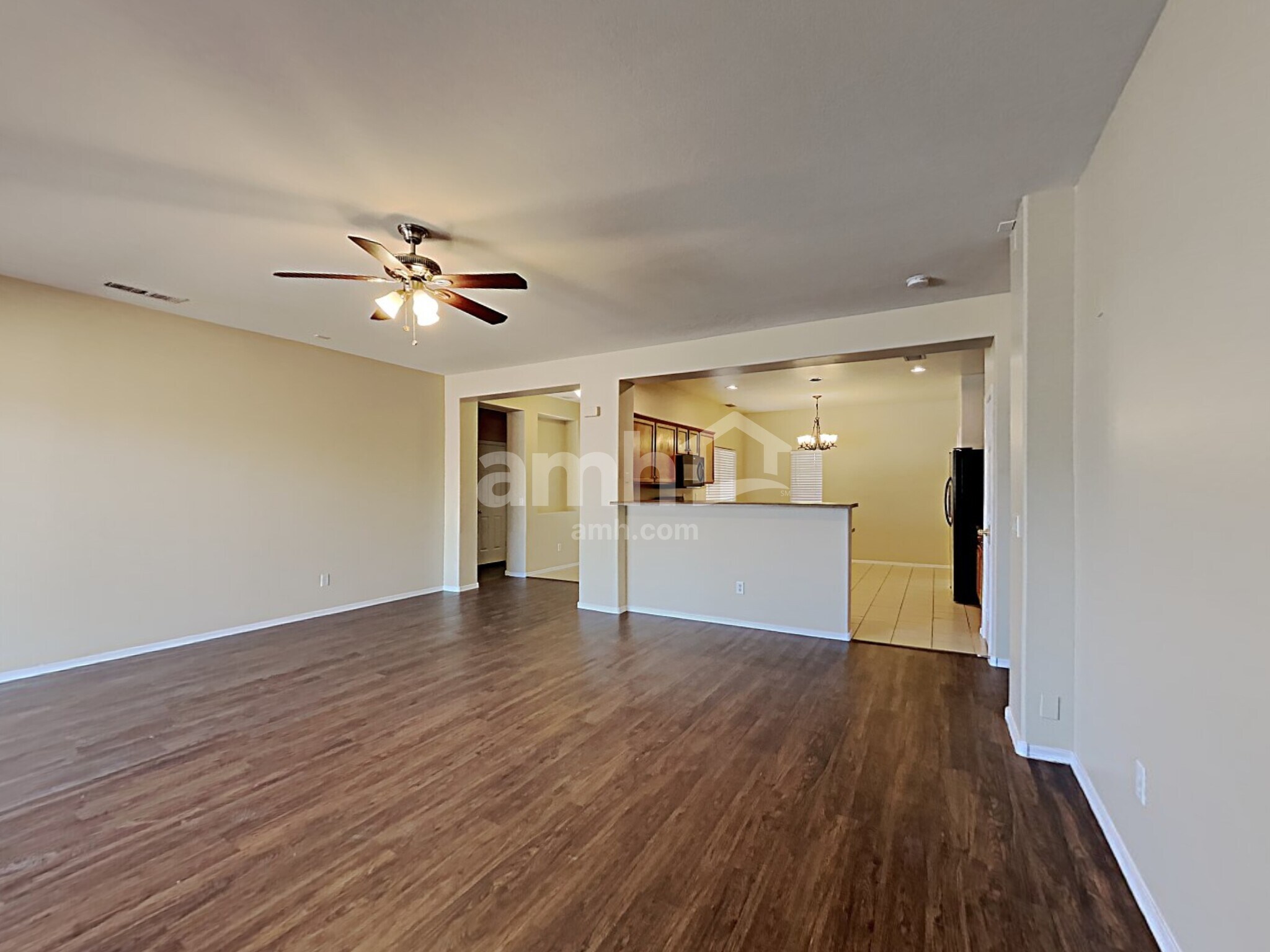 Building Photo - 5526 W Pecan Rd