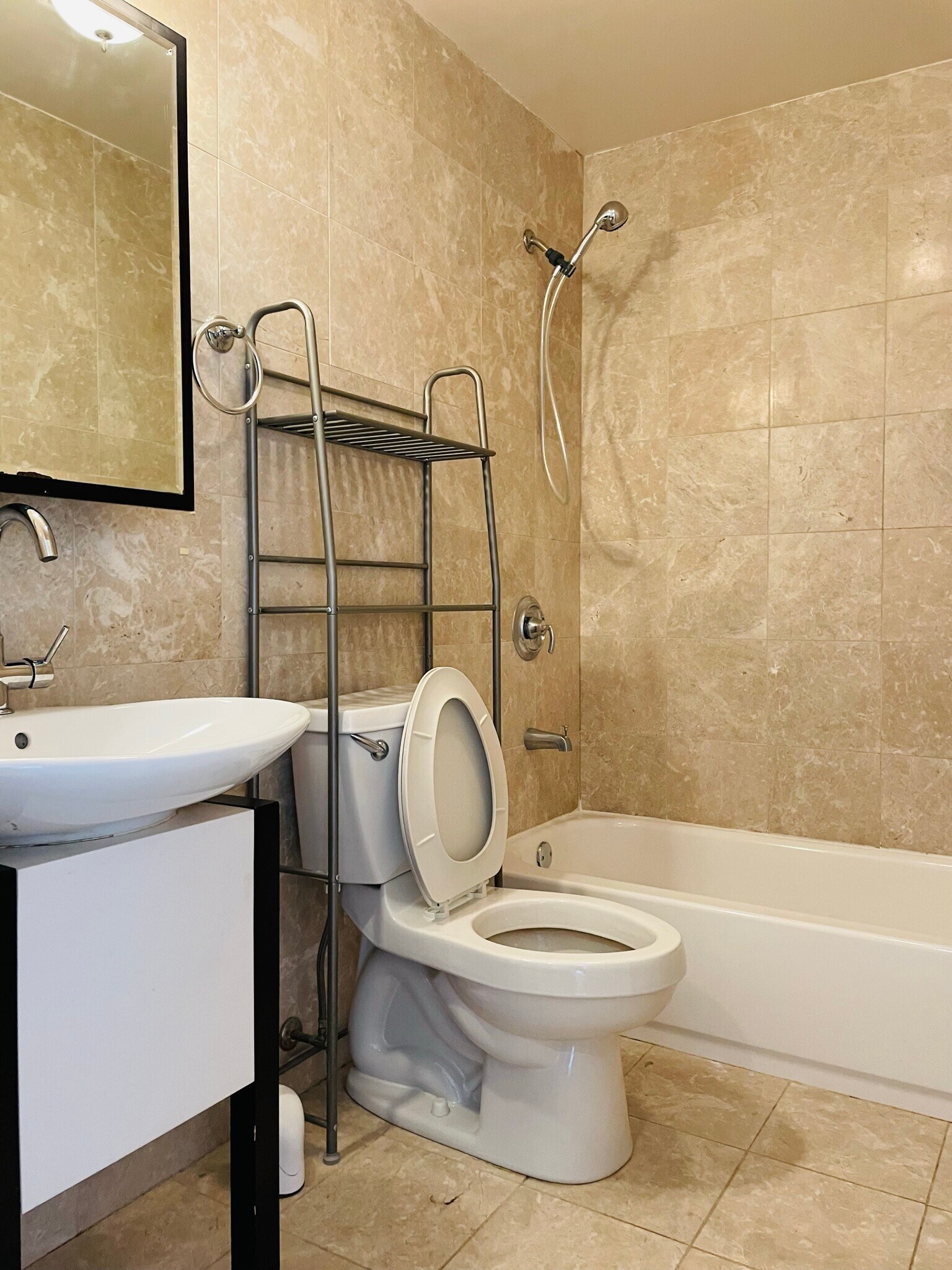 Bathroom - 1520 Moore St