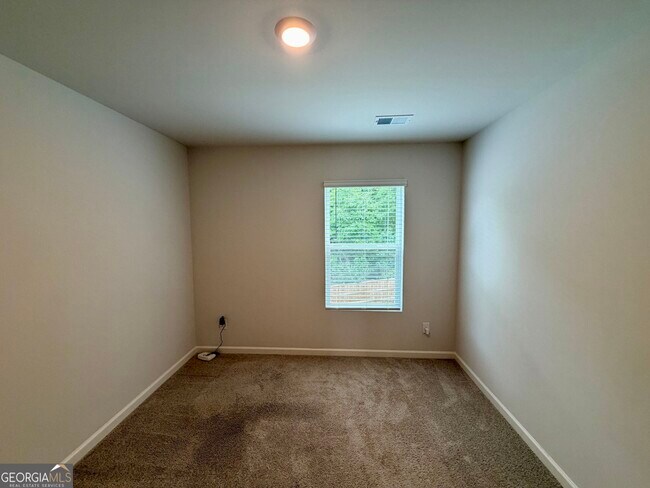 Building Photo - 8233 Bluewater Dr