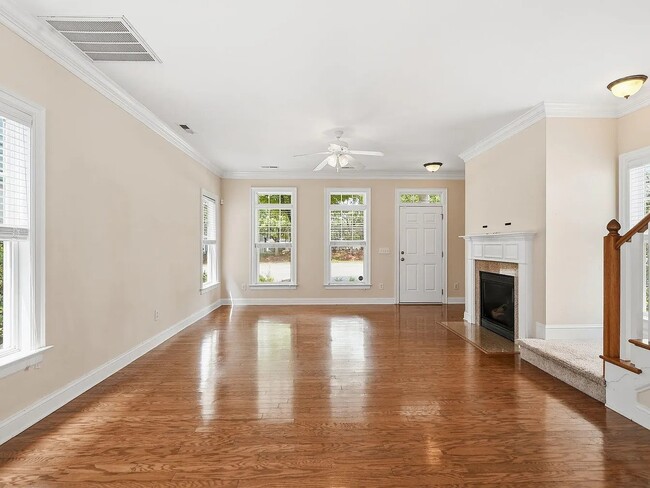Building Photo - 7815 ACC Blvd