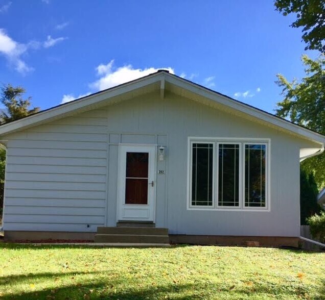 Welcome Home - 202 N 110th St