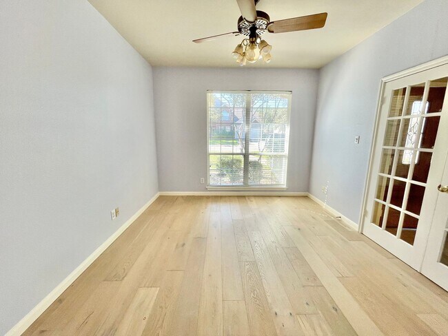 Building Photo - 707 Belmark Ct