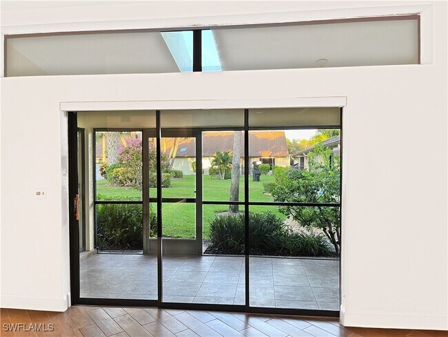 Building Photo - 10740 Regent Cir