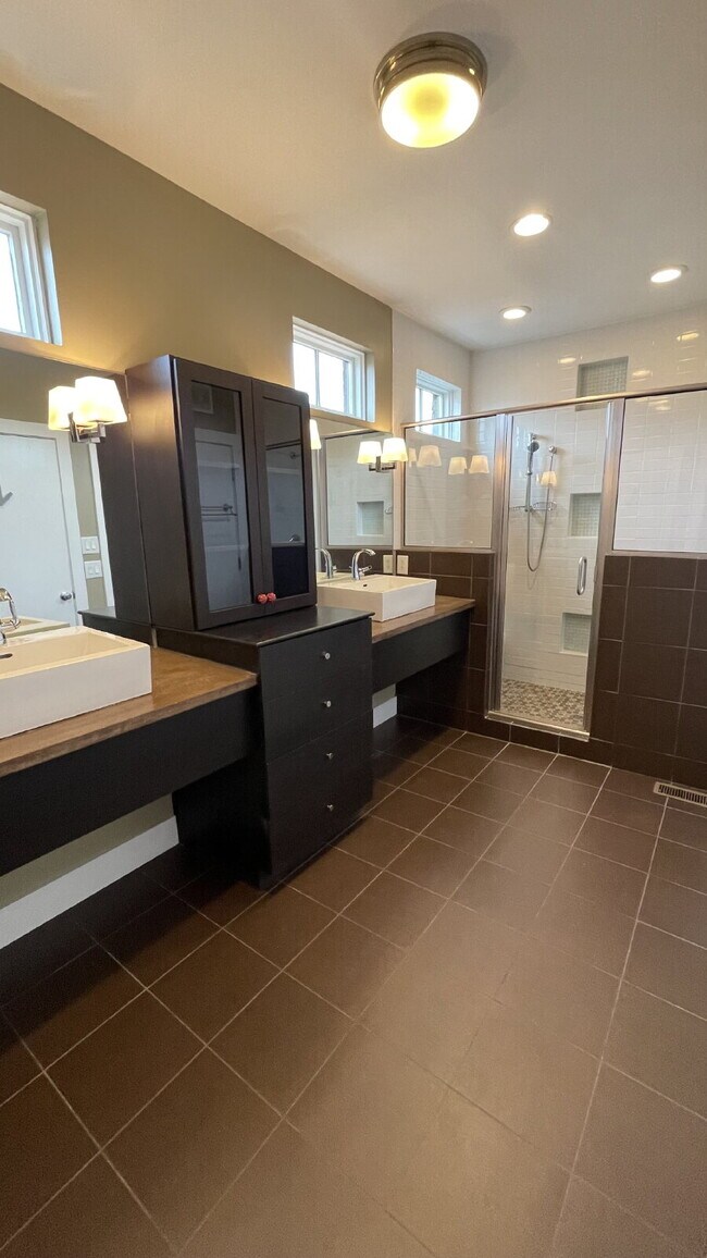 Building Photo - Luxury 12 South Brownstone with Courtyard | Rooftop Deck with Fireplace & Scenic Views | 2-Car Ga...