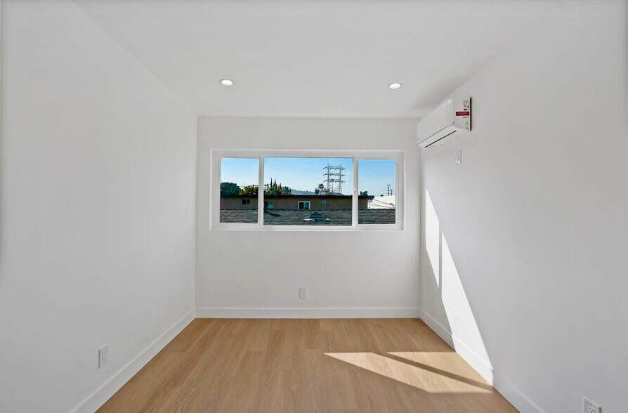 Building Photo - 2915 Hauser Blvd