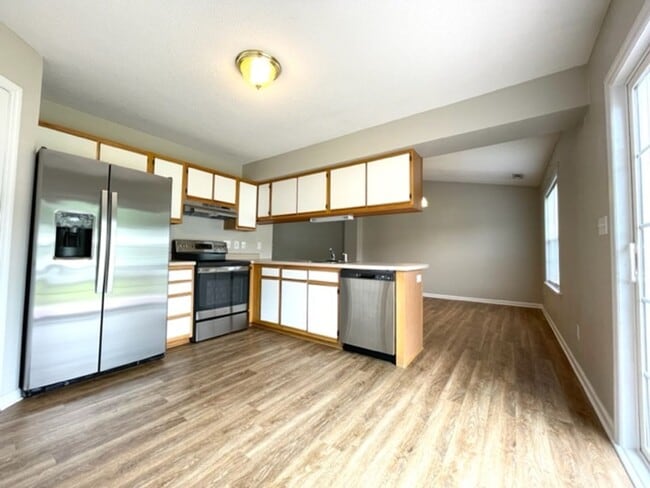 Building Photo - Welcome to Horse Creek Farms!