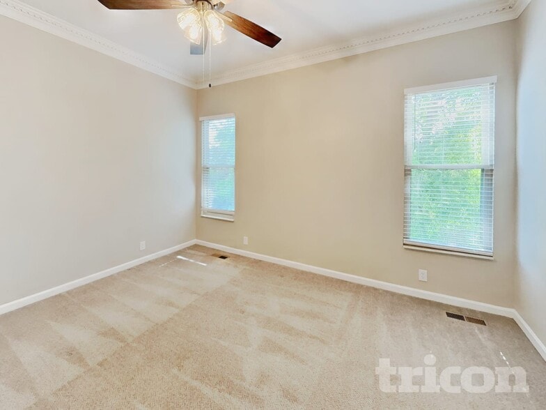 Building Photo - 107 Charleston Ct