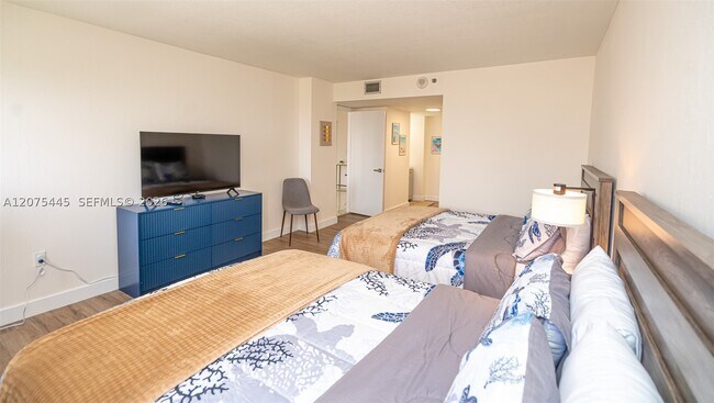 Building Photo - 1201 S Ocean Dr